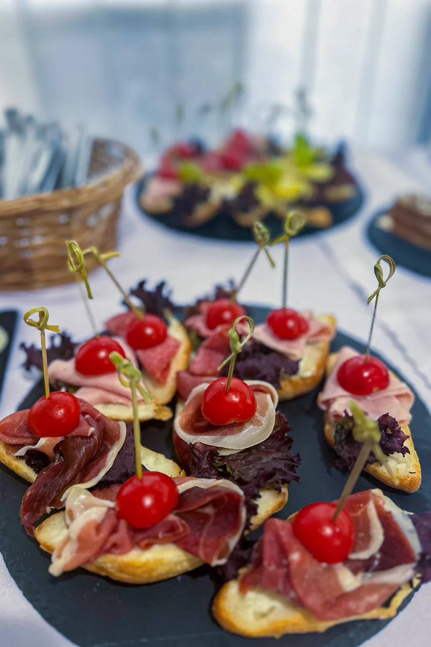Hlavné jedlo svadobného menu — bravčová sviečková, Hotel TeleDom Košice