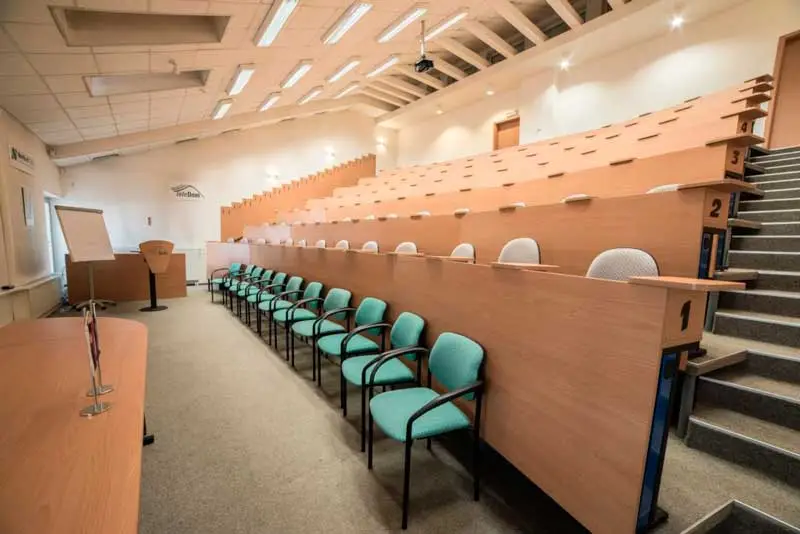 aula-new-scaled-1024x683-1.webp